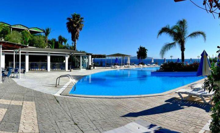 Hotel Golden Sun Финикунда Экстерьер фото